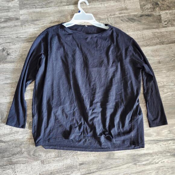 Lululemon 3/4 Sleeve Top - Picture 2 of 6